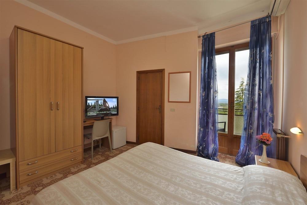 קיאנצ'נו טרמה Hotel Attico מראה חיצוני תמונה