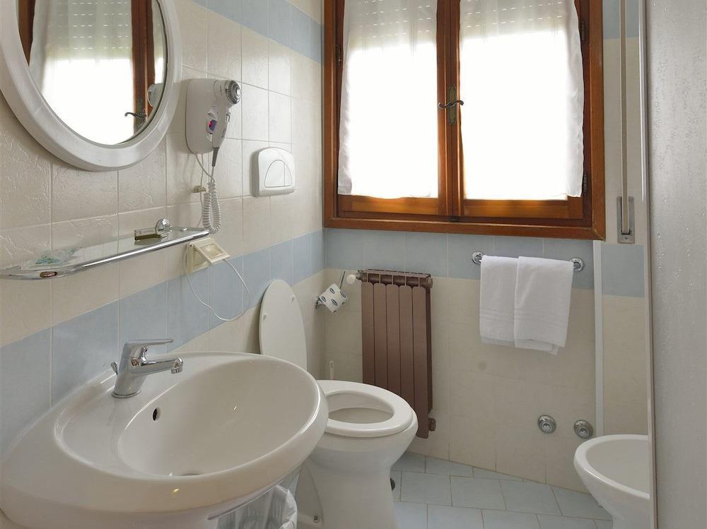 קיאנצ'נו טרמה Hotel Attico מראה חיצוני תמונה