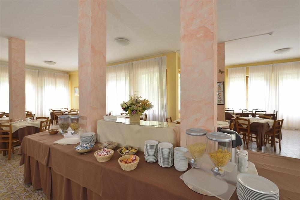 קיאנצ'נו טרמה Hotel Attico מראה חיצוני תמונה