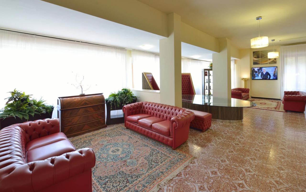 קיאנצ'נו טרמה Hotel Attico מראה חיצוני תמונה