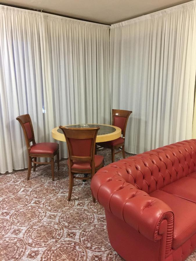 קיאנצ'נו טרמה Hotel Attico מראה חיצוני תמונה