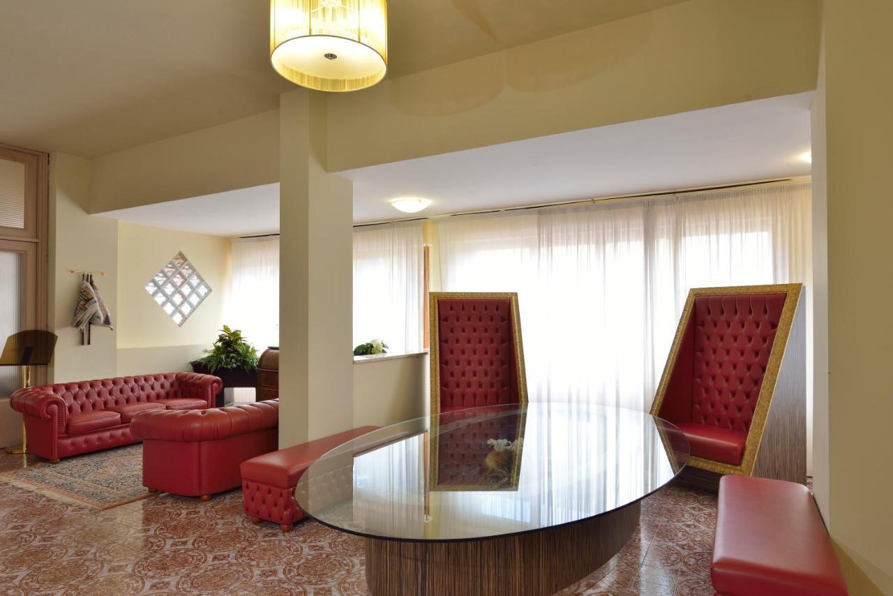 קיאנצ'נו טרמה Hotel Attico מראה חיצוני תמונה