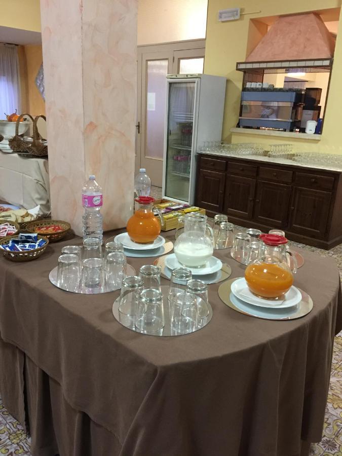 קיאנצ'נו טרמה Hotel Attico מראה חיצוני תמונה
