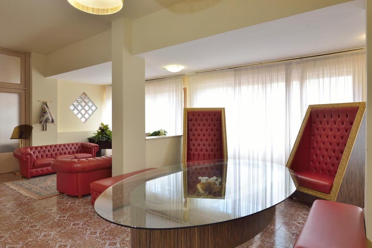 קיאנצ'נו טרמה Hotel Attico מראה חיצוני תמונה