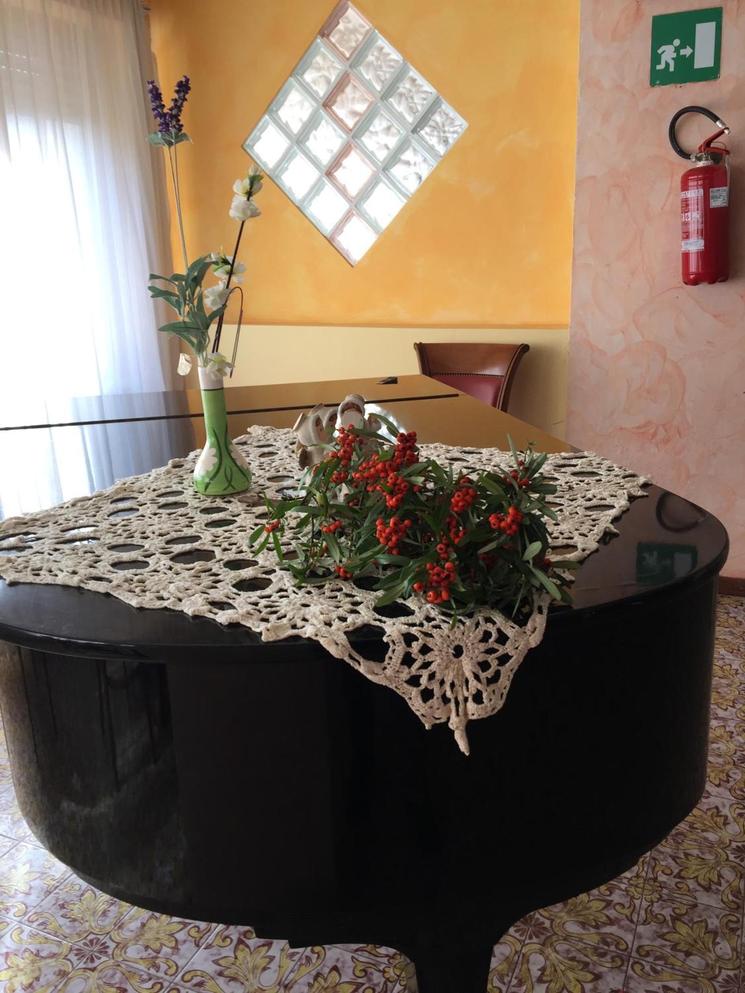קיאנצ'נו טרמה Hotel Attico מראה חיצוני תמונה